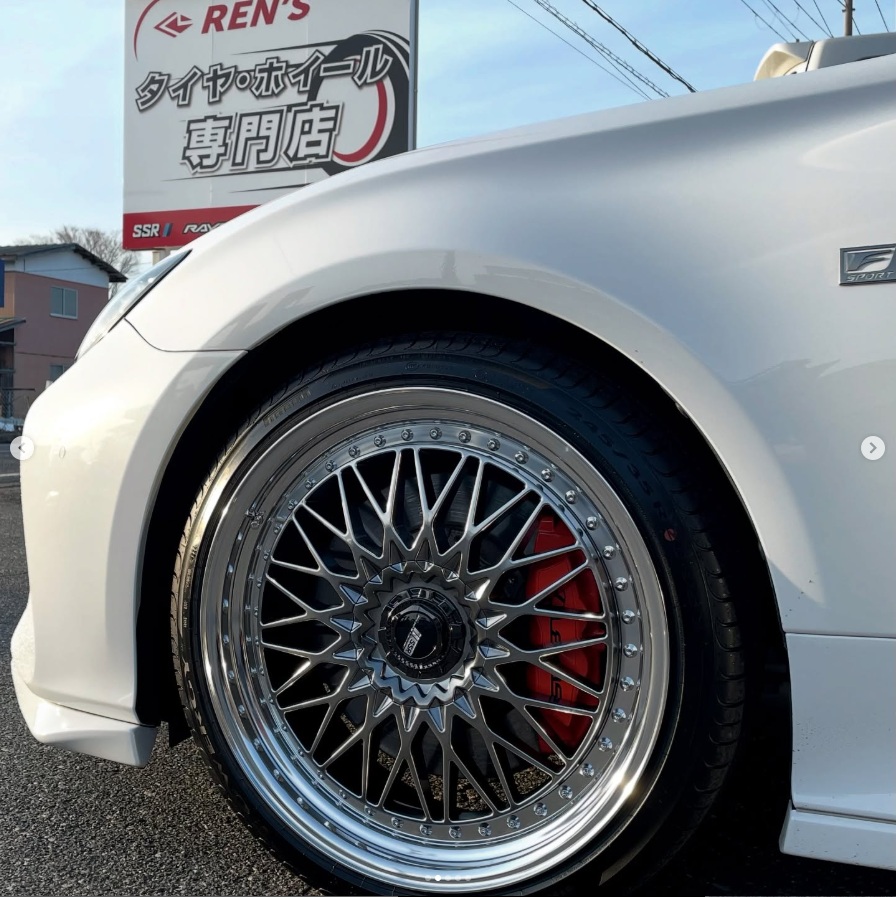 SSR PROFESSOR 18インチ 7.5J +55 5穴 PCD100 225/45R18 レガシィBR9など