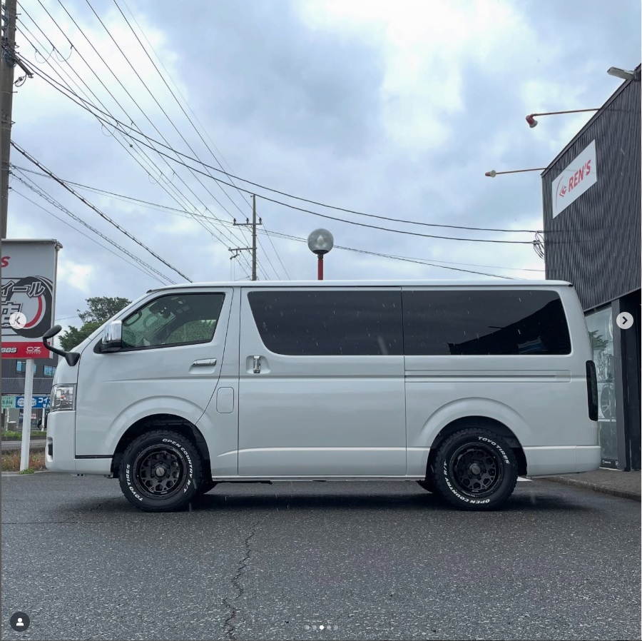 トヨタ ハイエース RAYS チームデイトナ M9 + SPEC-M | カーショップ 