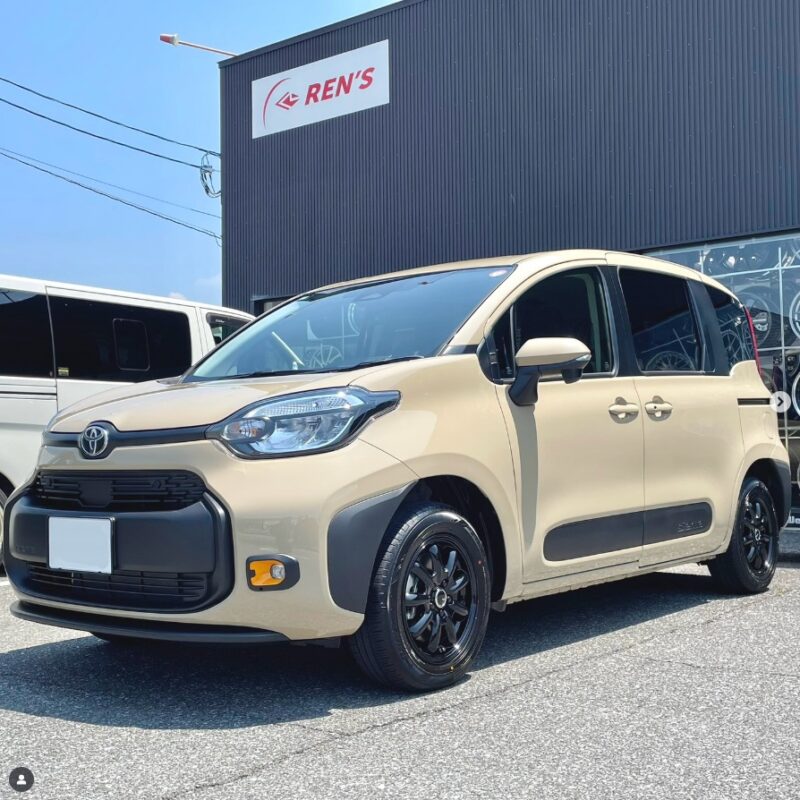シエンタ社外15インチAW ブリザック2020年 8分山さしあさ トヨタ シエンタ