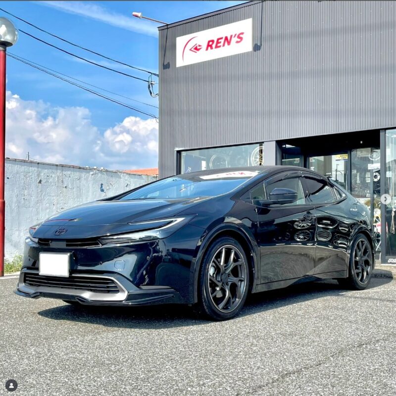 トヨタ プリウス × RAYS  VMF（ベルサス モード フォージド ）C-01