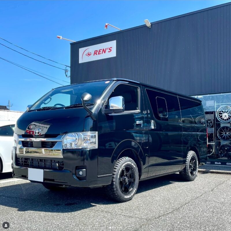 トヨタ ハイエース × RAYS グラムライツ57DR-X HD