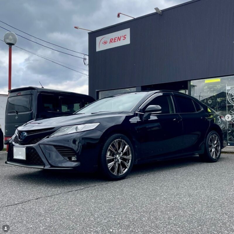 トヨタ カムリ　×　WEDS  レオニスVR