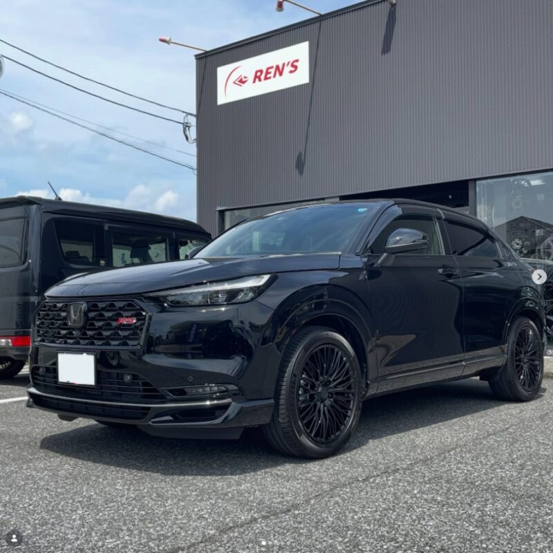 ホンダ ヴェゼル　×　MONZA JAPAN ワーウィック クライヴァー