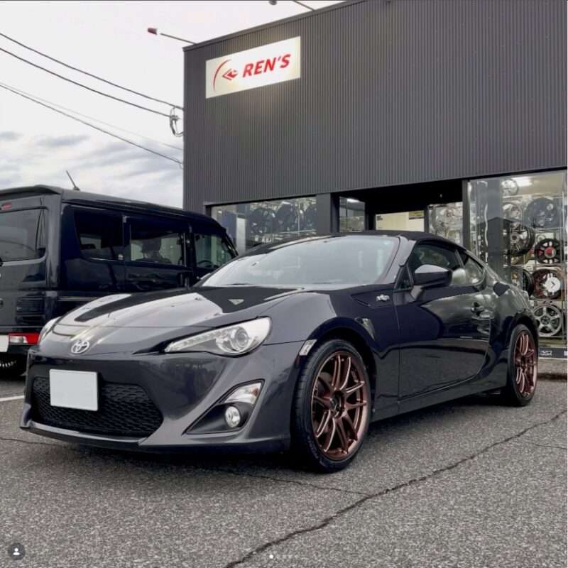 トヨタ 86 × WORK エモーションCR Shigoku