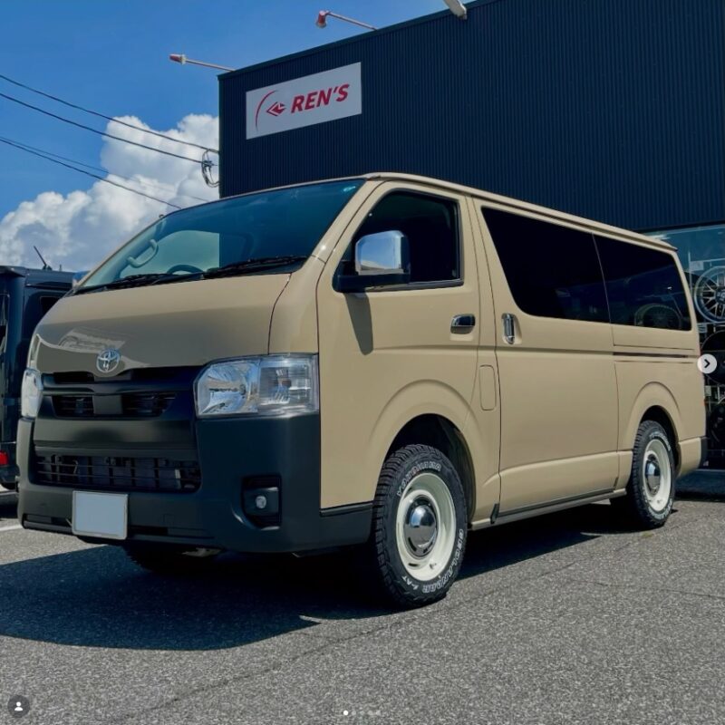 トヨタ ハイエース × クリムソン DEAN クロスカントリー